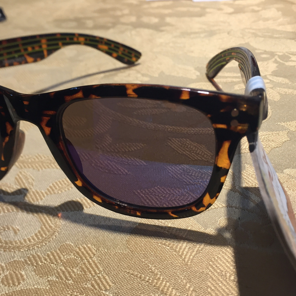 BNWT TIGER BLACK/BUTTERSCOTCH FRAME W/BLUE LENS - Picture 2 of 4